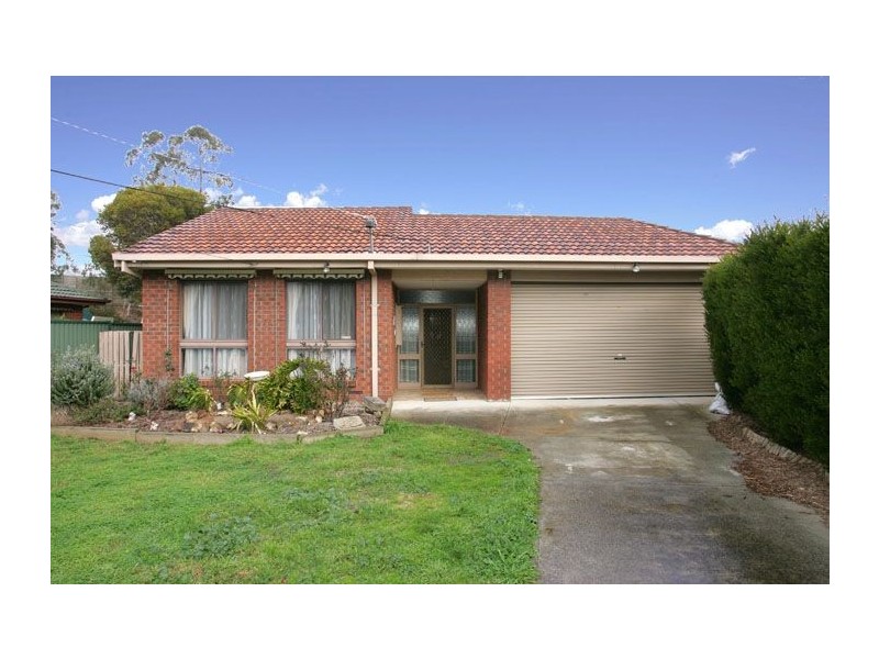 4 Lyre Court, Gladstone Park VIC 3043
