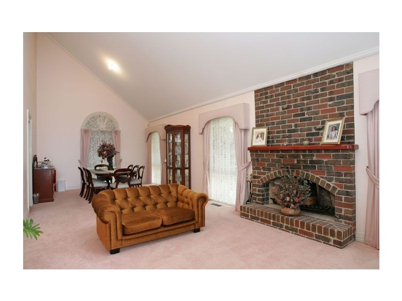 3 Lamond Court, Greenvale VIC 3059