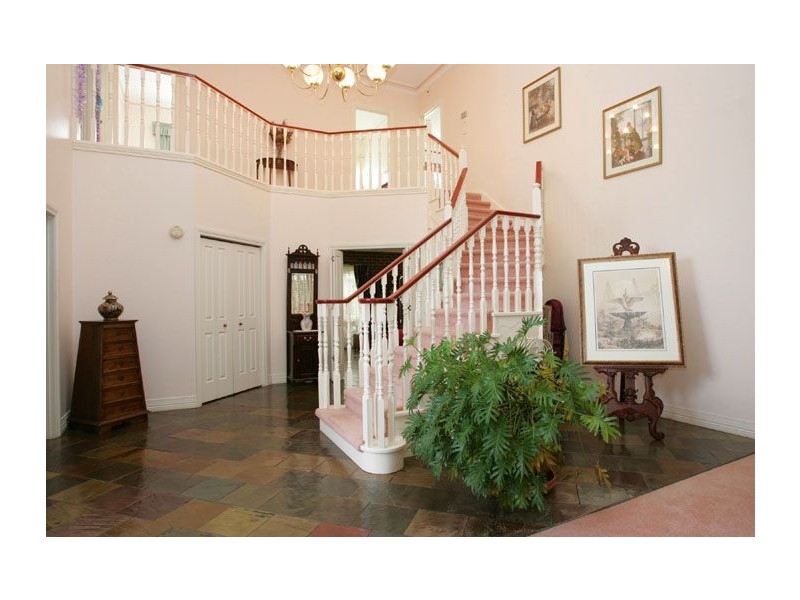 3 Lamond Court, Greenvale VIC 3059