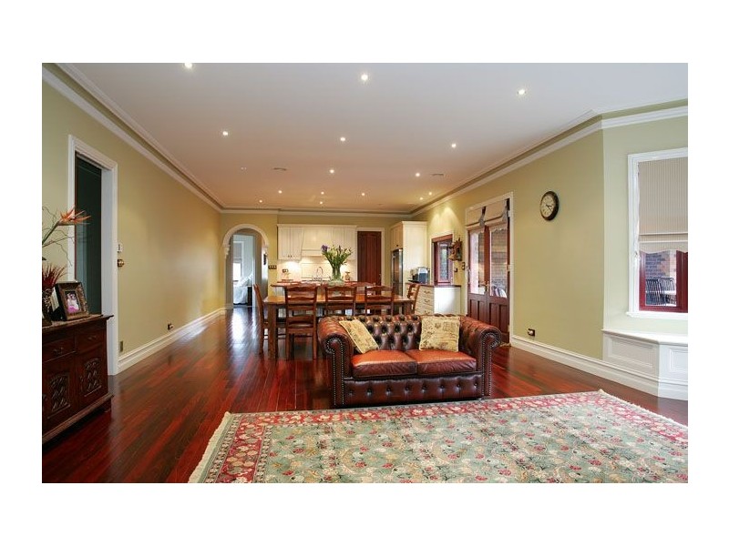 2 Kings College Court, Attwood VIC 3049