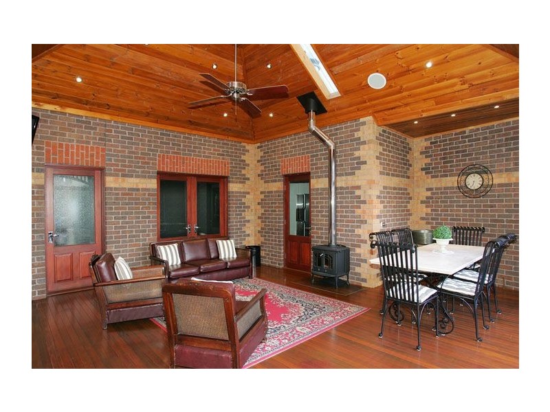 2 Kings College Court, Greenvale VIC 3059