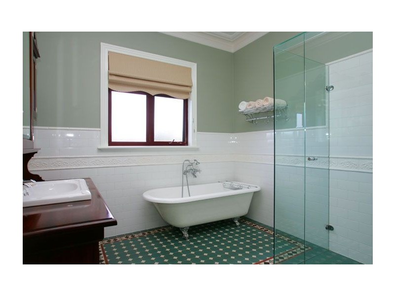 2 Kings College Court, Greenvale VIC 3059