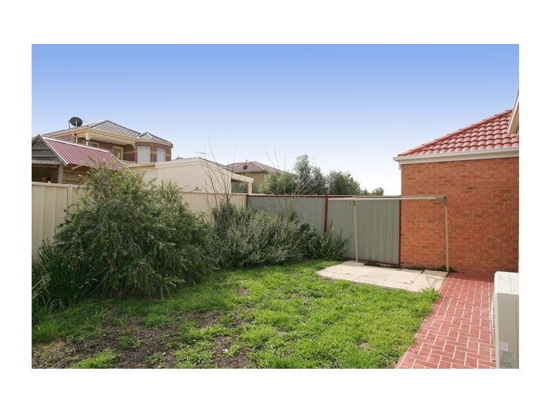 21 Seggan Circle, Gowanbrae VIC 3043