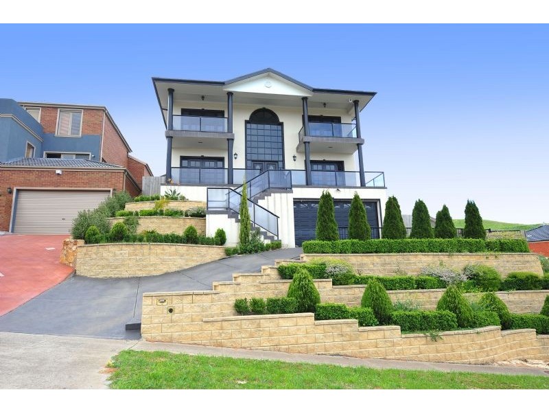 25 Lanark Way, Gowanbrae VIC 3043