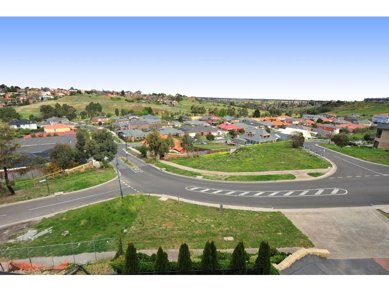 25 Lanark Way, Gowanbrae VIC 3043
