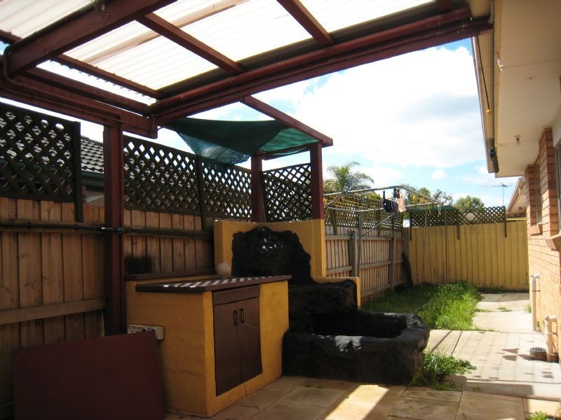 2/220 Wright Street, Westmeadows VIC 3049