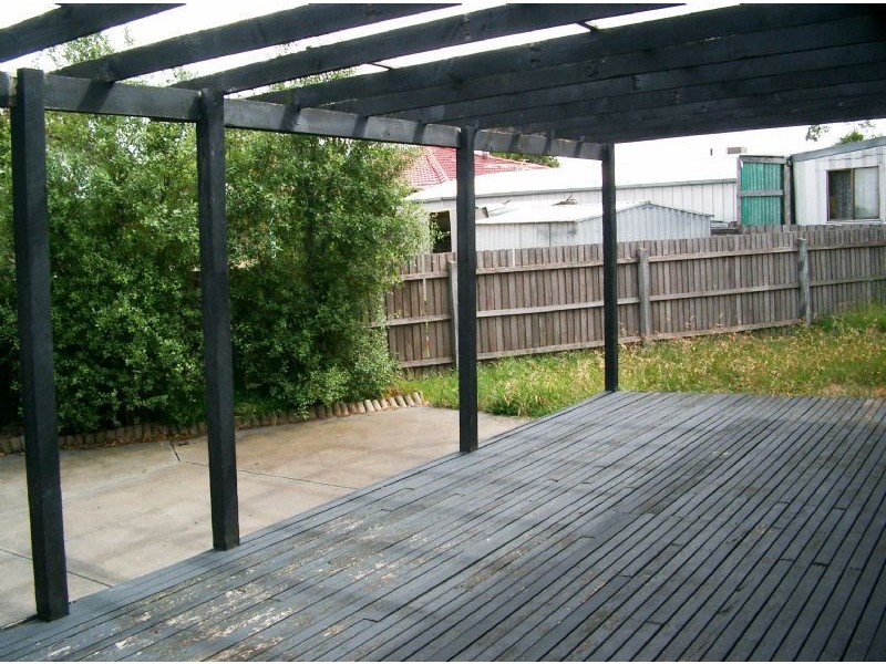 5 Shirra Place, Attwood VIC 3049