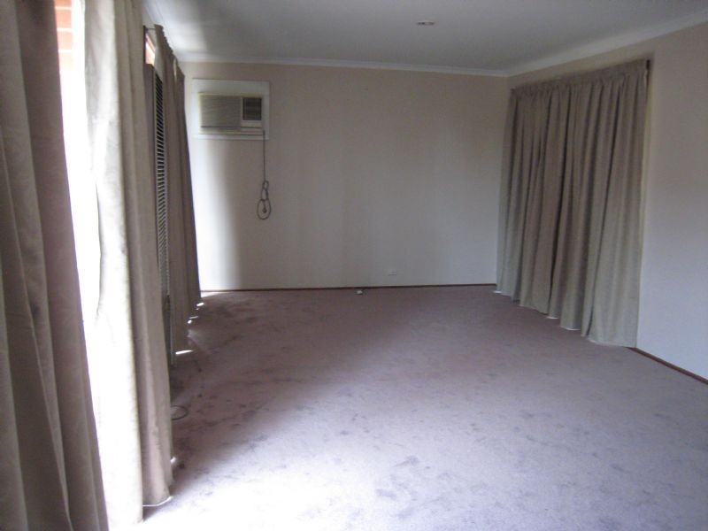 47 Snaefell Crescent, Gladstone Park VIC 3043