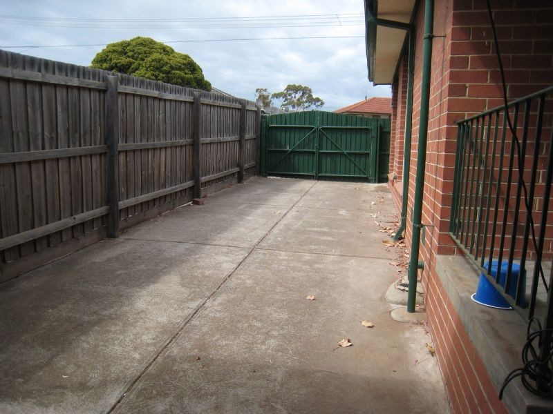 47 Snaefell Crescent, Gladstone Park VIC 3043