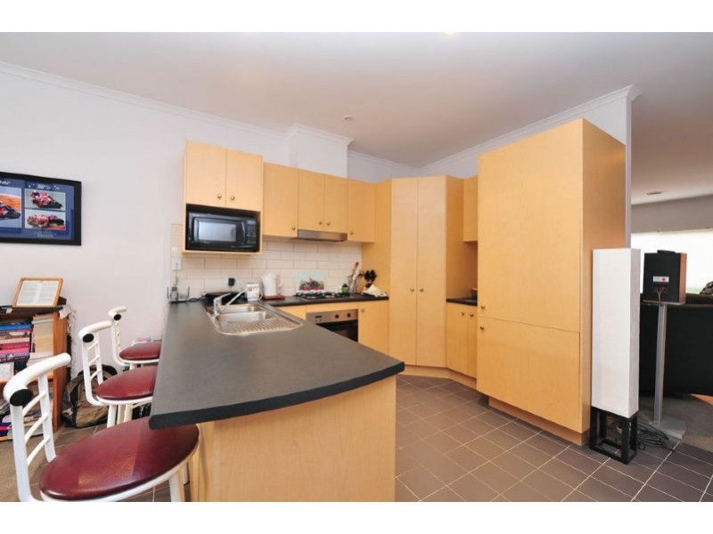 30 Balerno Circ, Gowanbrae VIC 3043