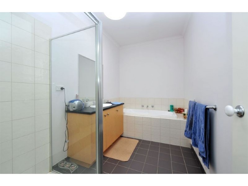 30 Balerno Circ, Gowanbrae VIC 3043