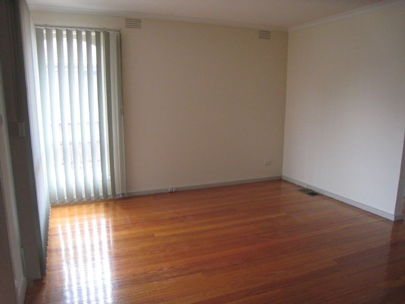 10 Garryowen Terrace, Tullamarine VIC 3043