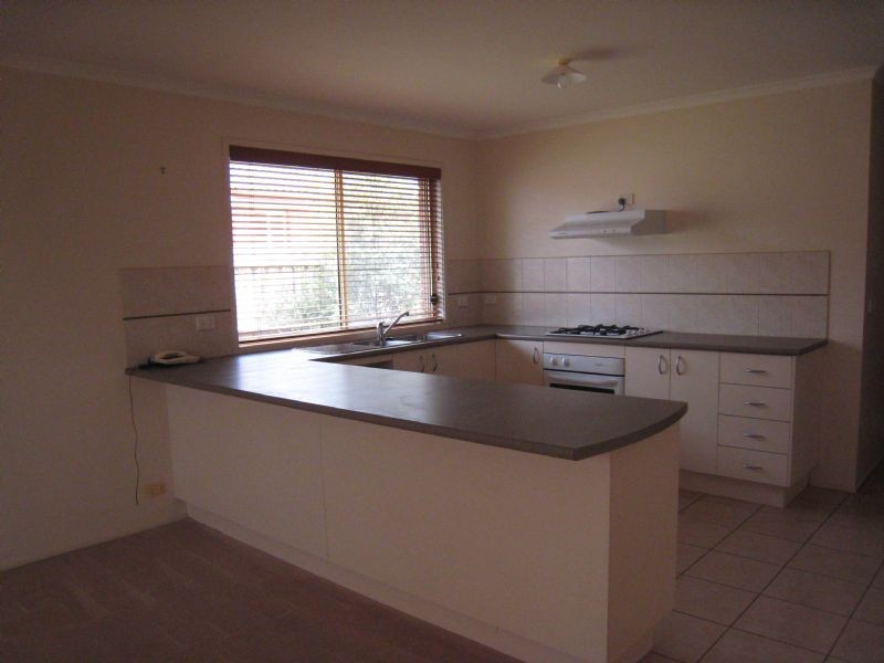 3 Sunrise Drive, Hillside VIC 3037