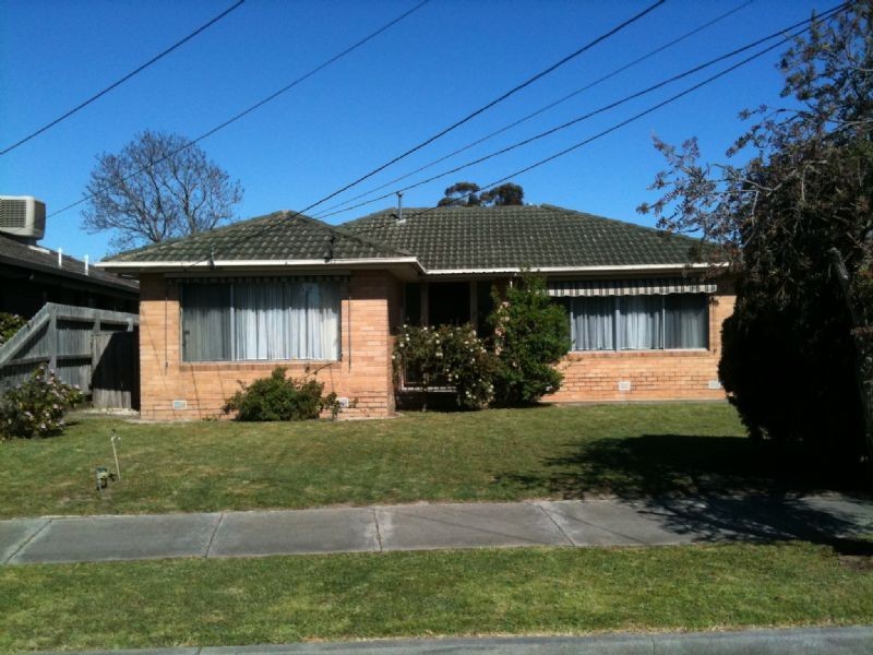7 Bradford Close, Gladstone Park VIC 3043