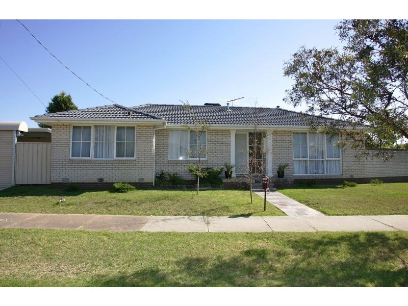 1 Midway Close, Gladstone Park VIC 3043