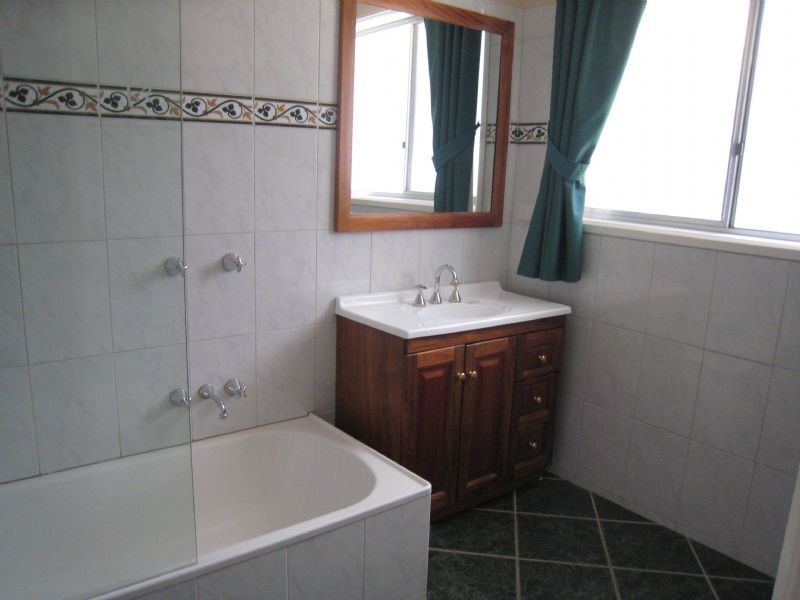1 Midway Close, Gladstone Park VIC 3043