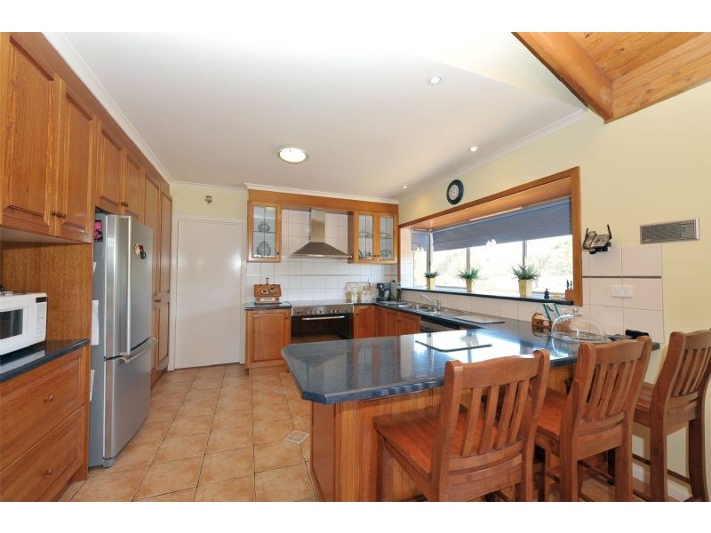 15 Hawick Court, Greenvale VIC 3059