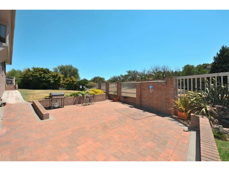 15 Hawick Court, Greenvale VIC 3059