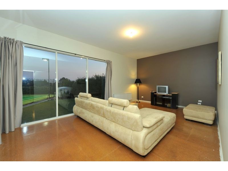 8 Thornley Court, Greenvale VIC 3059