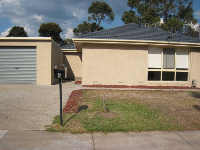70 Lenoak Street, Gladstone Park VIC 3043
