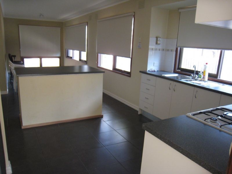 70 Lenoak Street, Gladstone Park VIC 3043