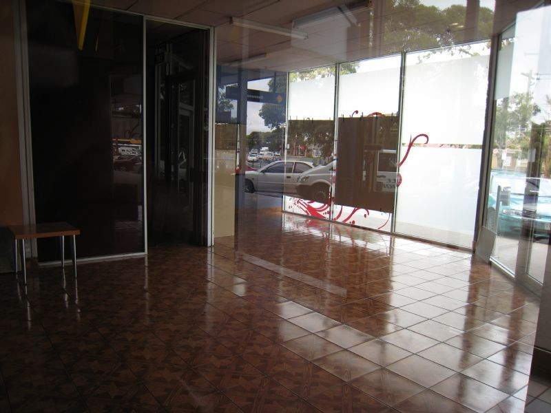 Gladstone Park Shopping Centre/Shop 166 Gladstone Park Drive, Gladstone Park VIC 3043