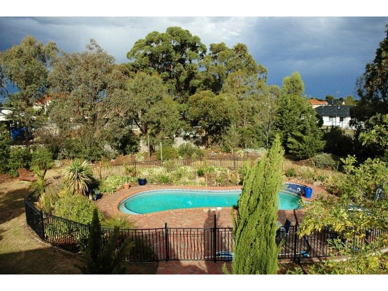 11 Jedburgh Place, Greenvale VIC 3059