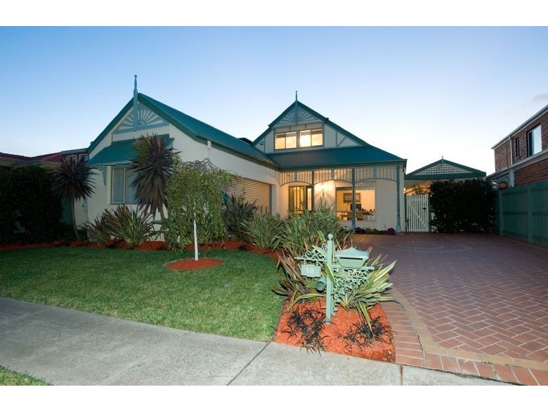 18 McGuire Court, Greenvale VIC 3059
