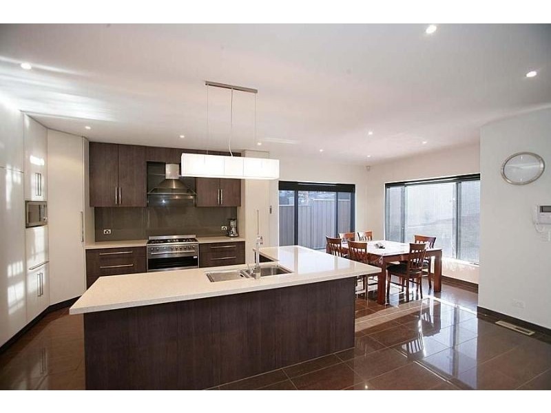 24 Clare Boulevard, Greenvale VIC 3059