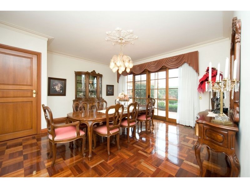 2 Queensferry Place, Greenvale VIC 3059