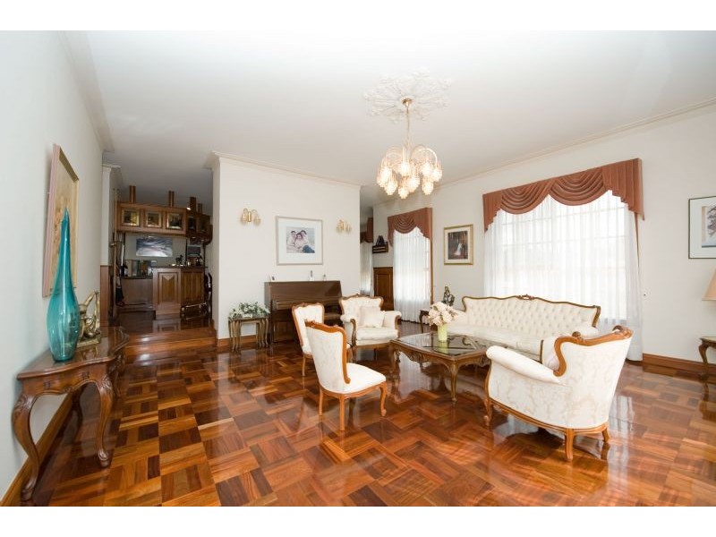 2 Queensferry Place, Greenvale VIC 3059