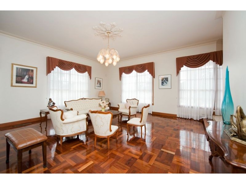 2 Queensferry Place, Greenvale VIC 3059