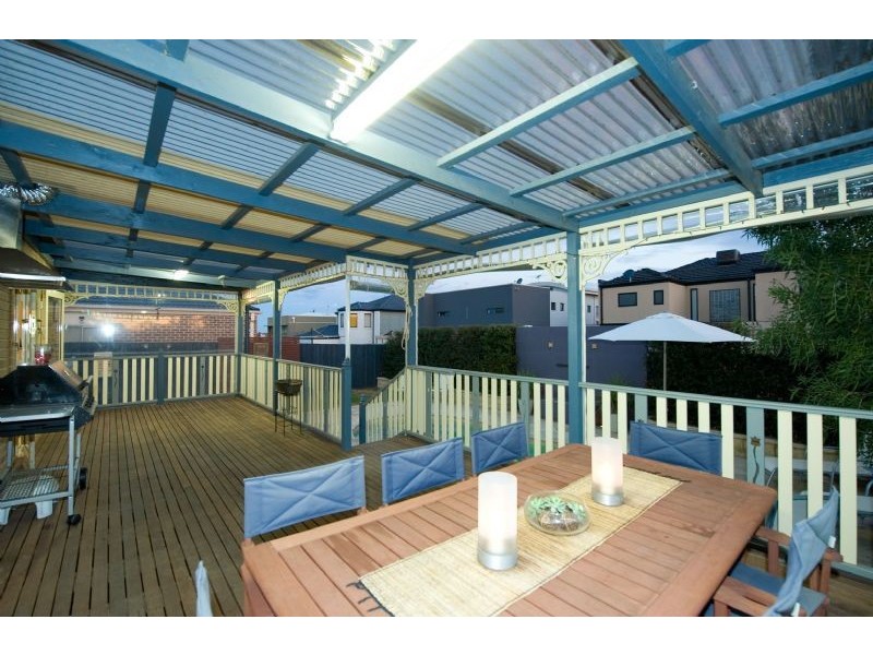 19 Castlehill Avenue, Greenvale VIC 3059