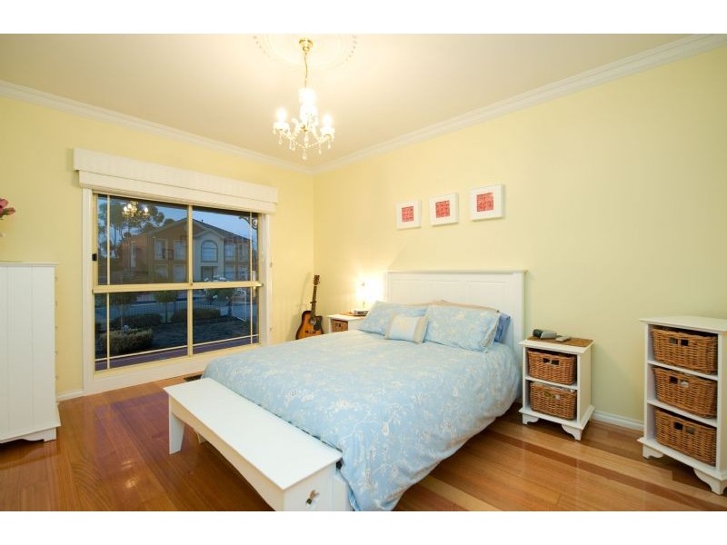 19 Castlehill Avenue, Greenvale VIC 3059