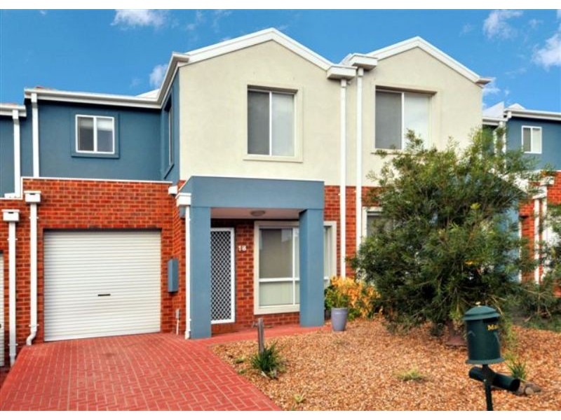 18 Seggan Circle, Gowanbrae VIC 3043