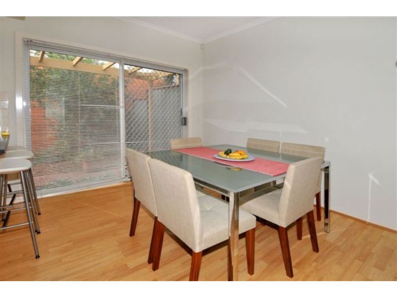 18 Seggan Circle, Gowanbrae VIC 3043