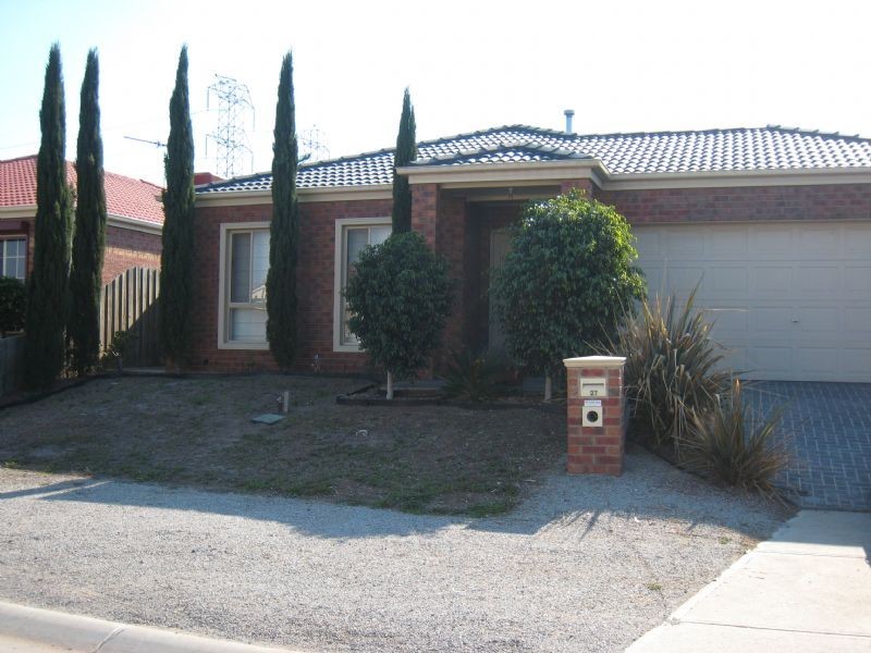 27 Rutherglen Crescent, Gowanbrae VIC 3043