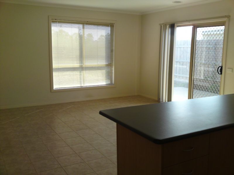 27 Rutherglen Crescent, Gowanbrae VIC 3043