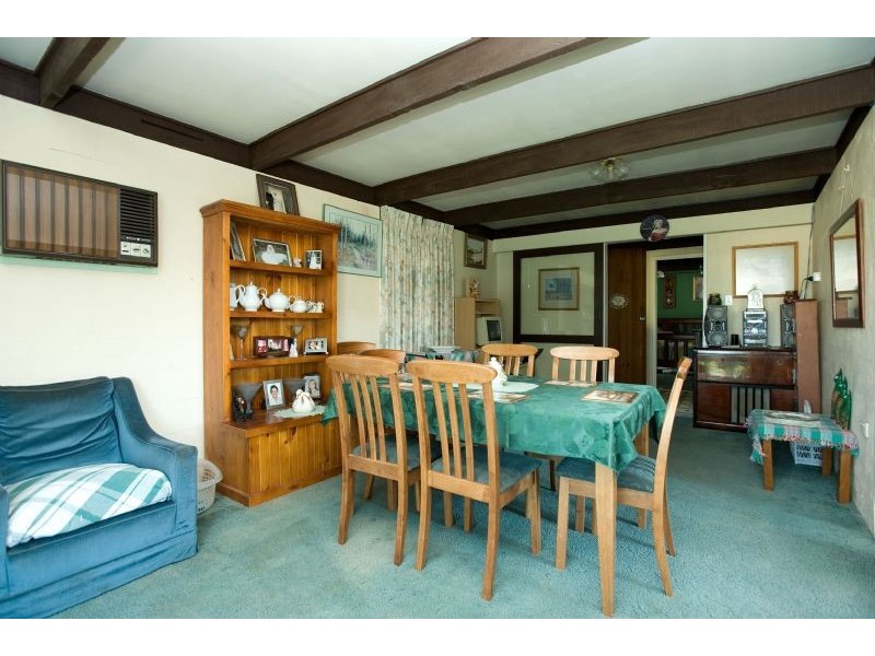 6 Bladen Place, Gladstone Park VIC 3043