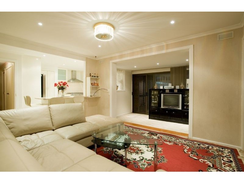 35 Osborne Avenue, Gladstone Park VIC 3043