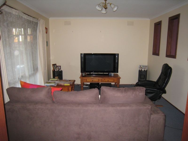 59 Lenoak Street, Gladstone Park VIC 3043