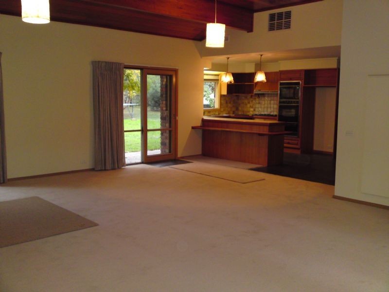 7 Airdrie Mews, Greenvale VIC 3059