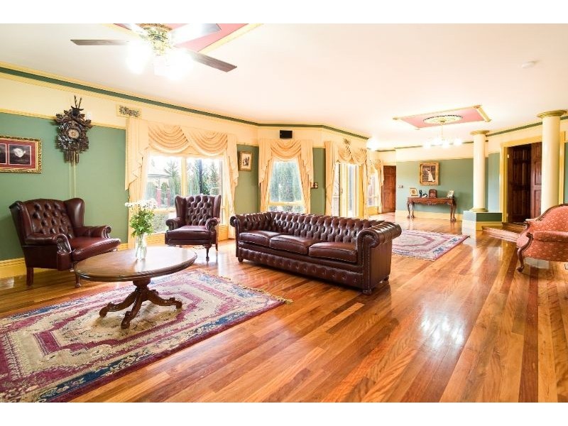 7 Cameron Court, Greenvale VIC 3059