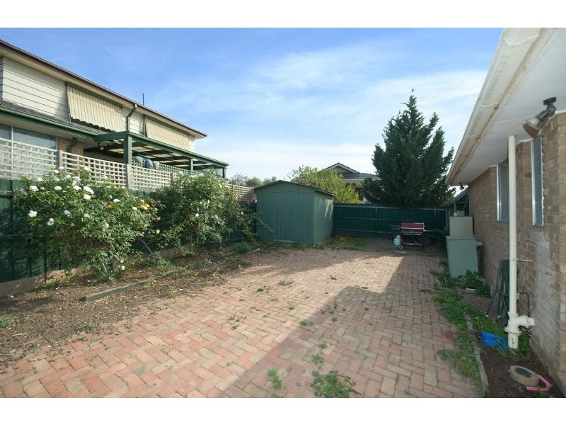 13 Fairbank Avenue, Gladstone Park VIC 3043