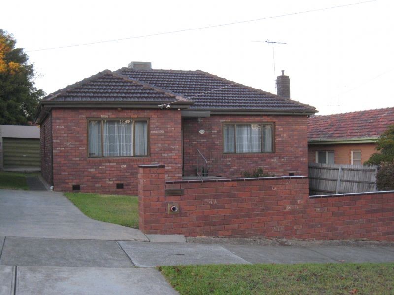 37 Caroline Street, Aberfeldie VIC 3040