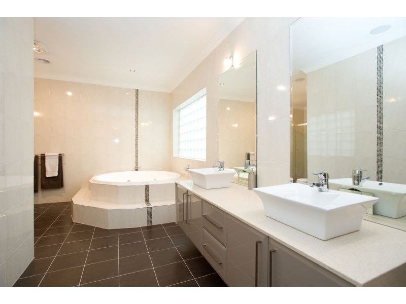 3 Firth Way, Greenvale VIC 3059