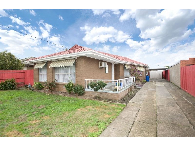 47 Finton Grove, Gladstone Park VIC 3043