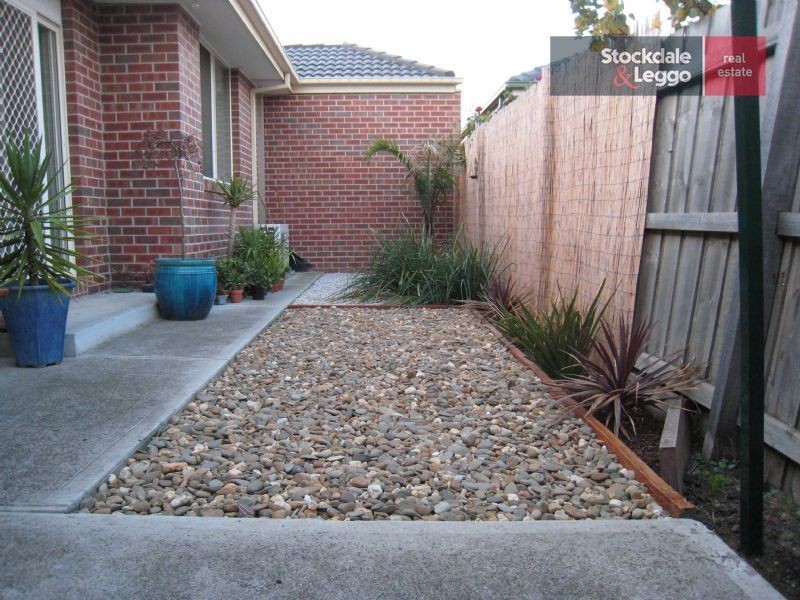 2/51 McIntosh, Airport West VIC 3042