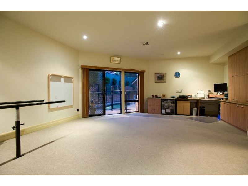 39 Alanbrae Terrace, Attwood VIC 3049