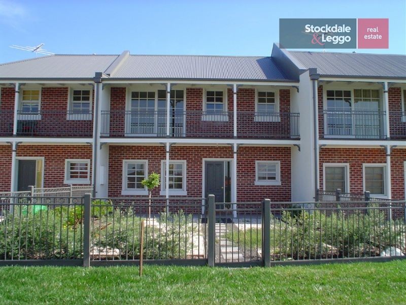 12 Cooma Lane, Craigieburn VIC 3064